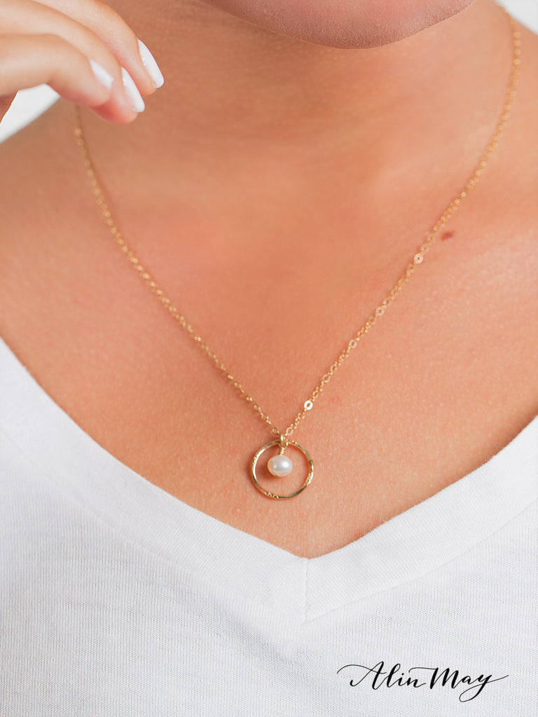 Kirsten Circle Necklace