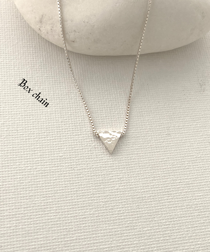 Hammered Triangle Necklace – AlinMay